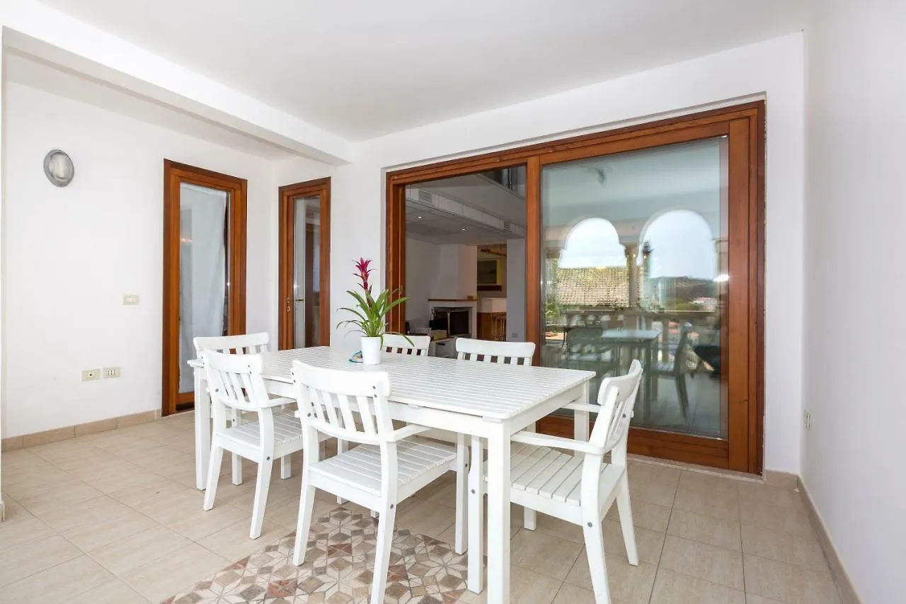 וולי לוסיניי Villa Alma קרואטיה